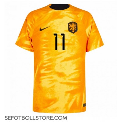 Nederländerna Steven Berghuis #11 Replika Hemmatröja VM 2022 Kortärmad
